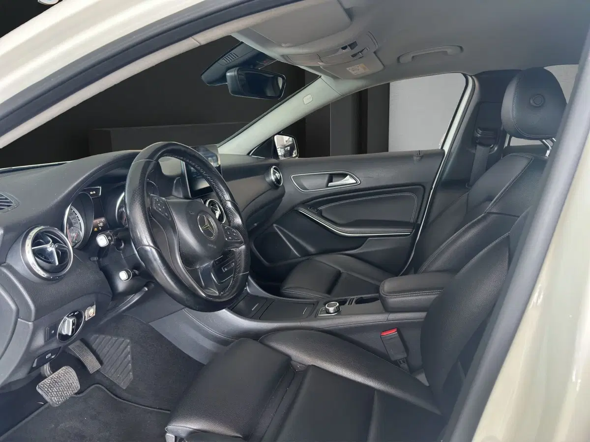 Mercedes-Benz GLA SUV usata a Cosenza (9)