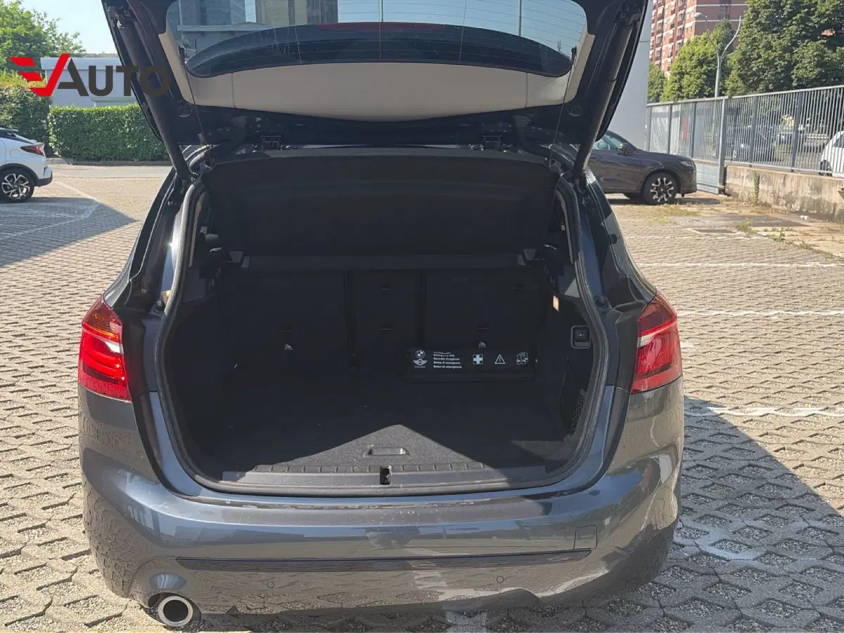 BMW Serie 2 Active Tourer usata a Torino (9)