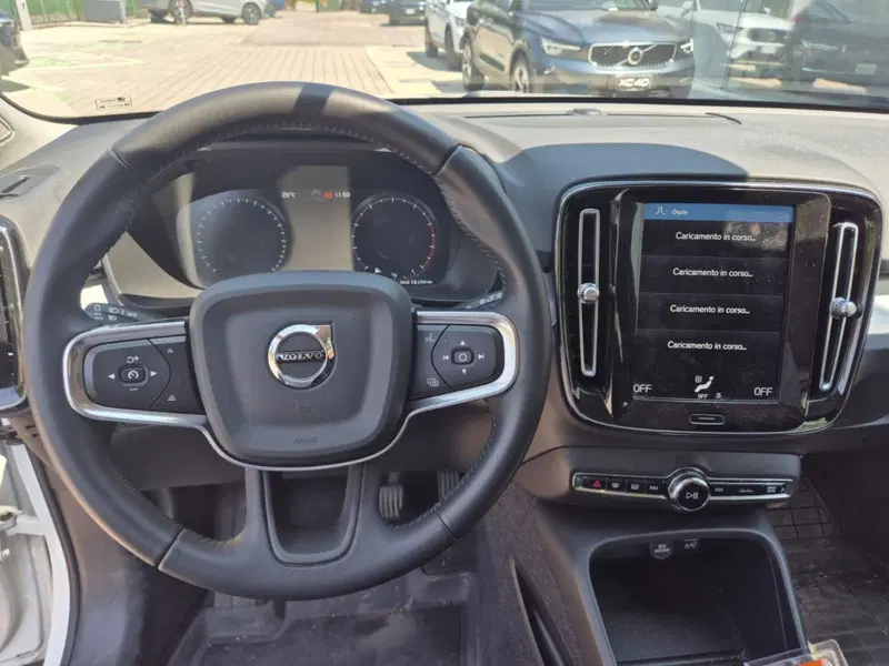 Volvo XC40 usata a Como (10)