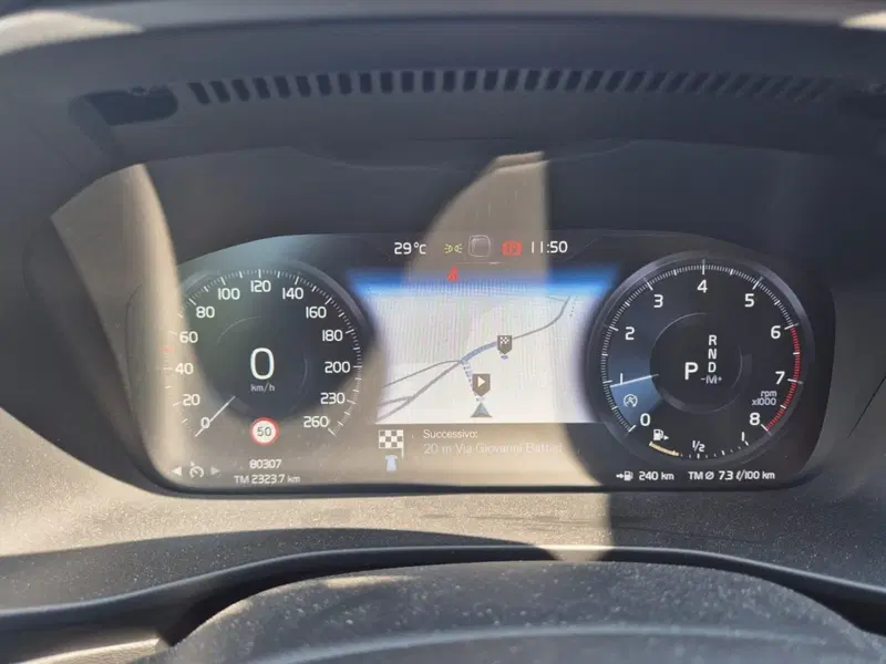 Volvo XC40 usata a Como (11)