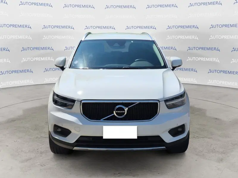 Volvo XC40 usata a Como (2)