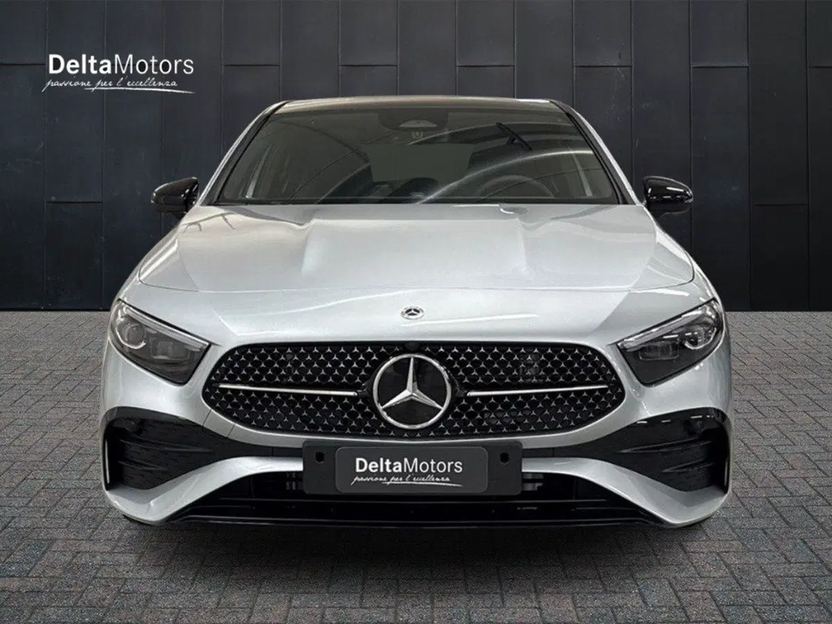 Mercedes-Benz Classe A Sedan nuova a Macerata (6)