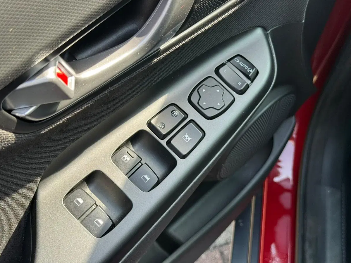 Hyundai Kona usata a Pavia (10)