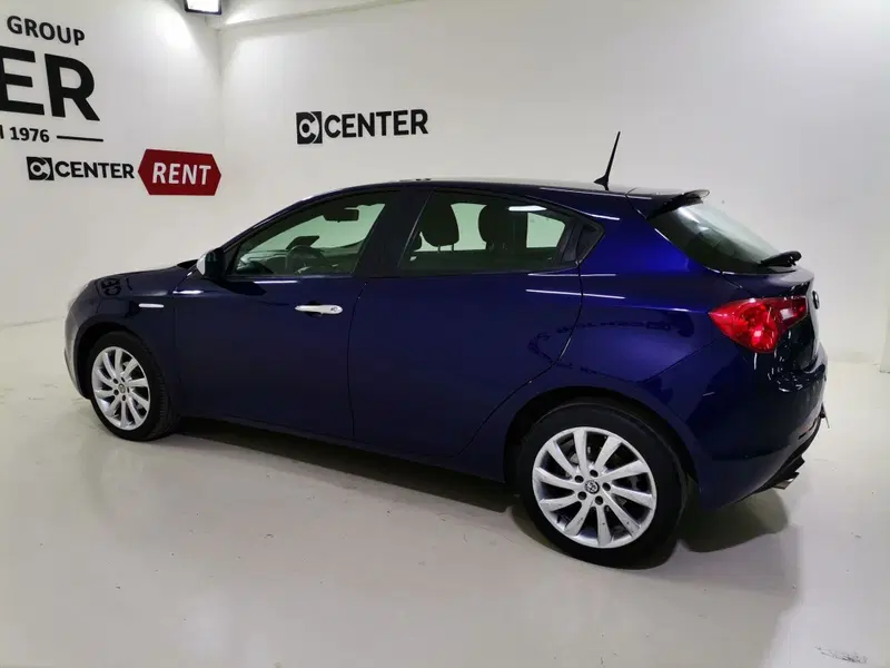 Alfa Romeo Giulietta usata a Salerno (4)