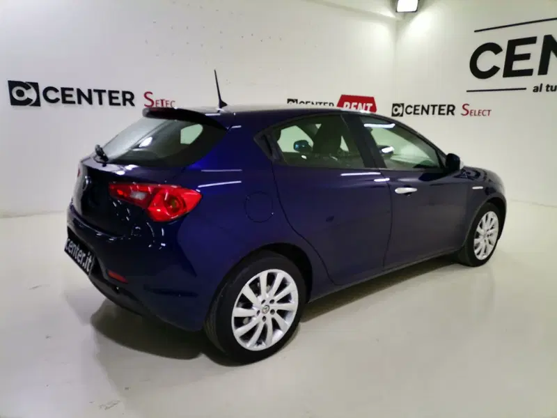Alfa Romeo Giulietta usata a Salerno (6)