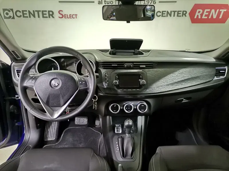 Alfa Romeo Giulietta usata a Salerno (7)