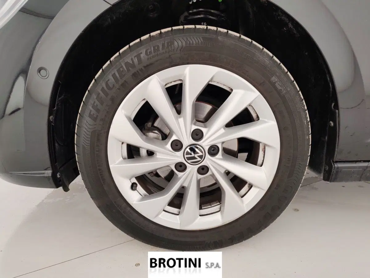 Volkswagen Polo usata a Massa-Carrara (6)