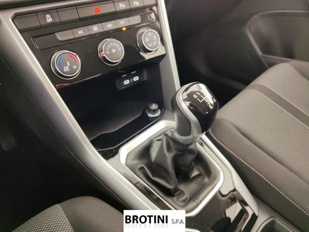 Volkswagen T-Roc usata a Massa-Carrara (11)