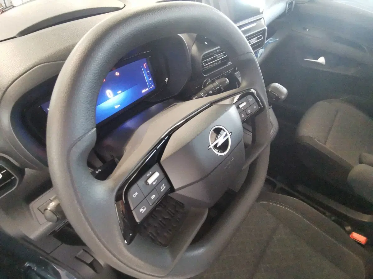 Opel Combo Furgone nuova a Taranto (10)