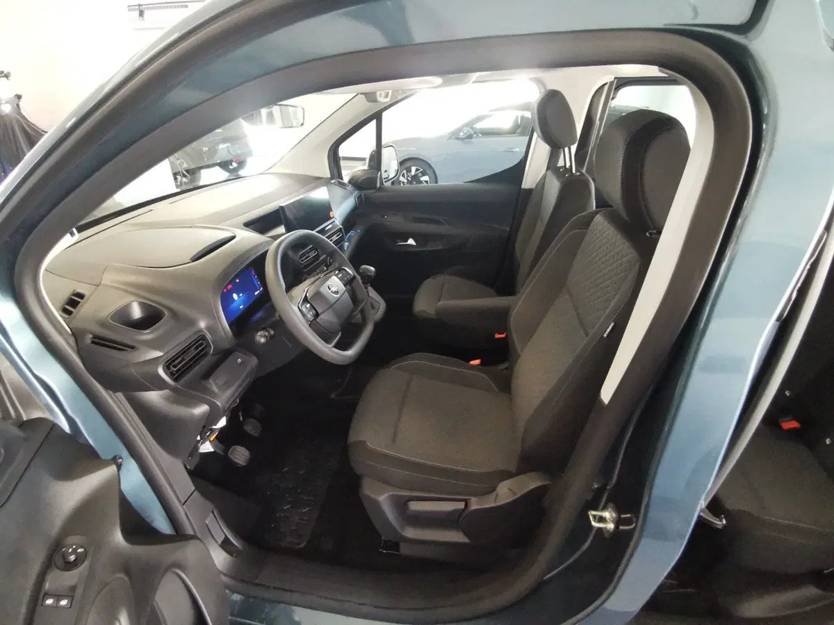 Opel Combo Furgone nuova a Taranto (11)