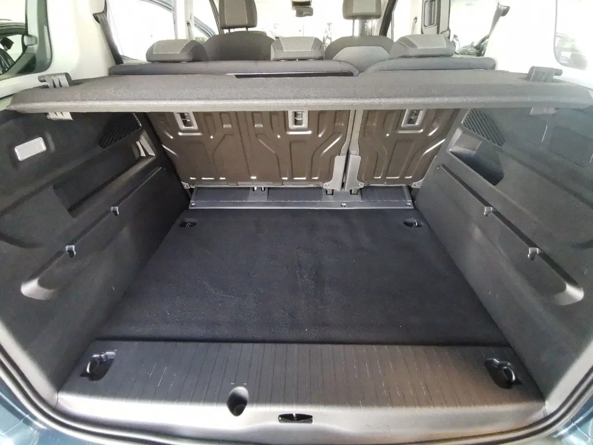 Opel Combo Furgone nuova a Taranto (18)