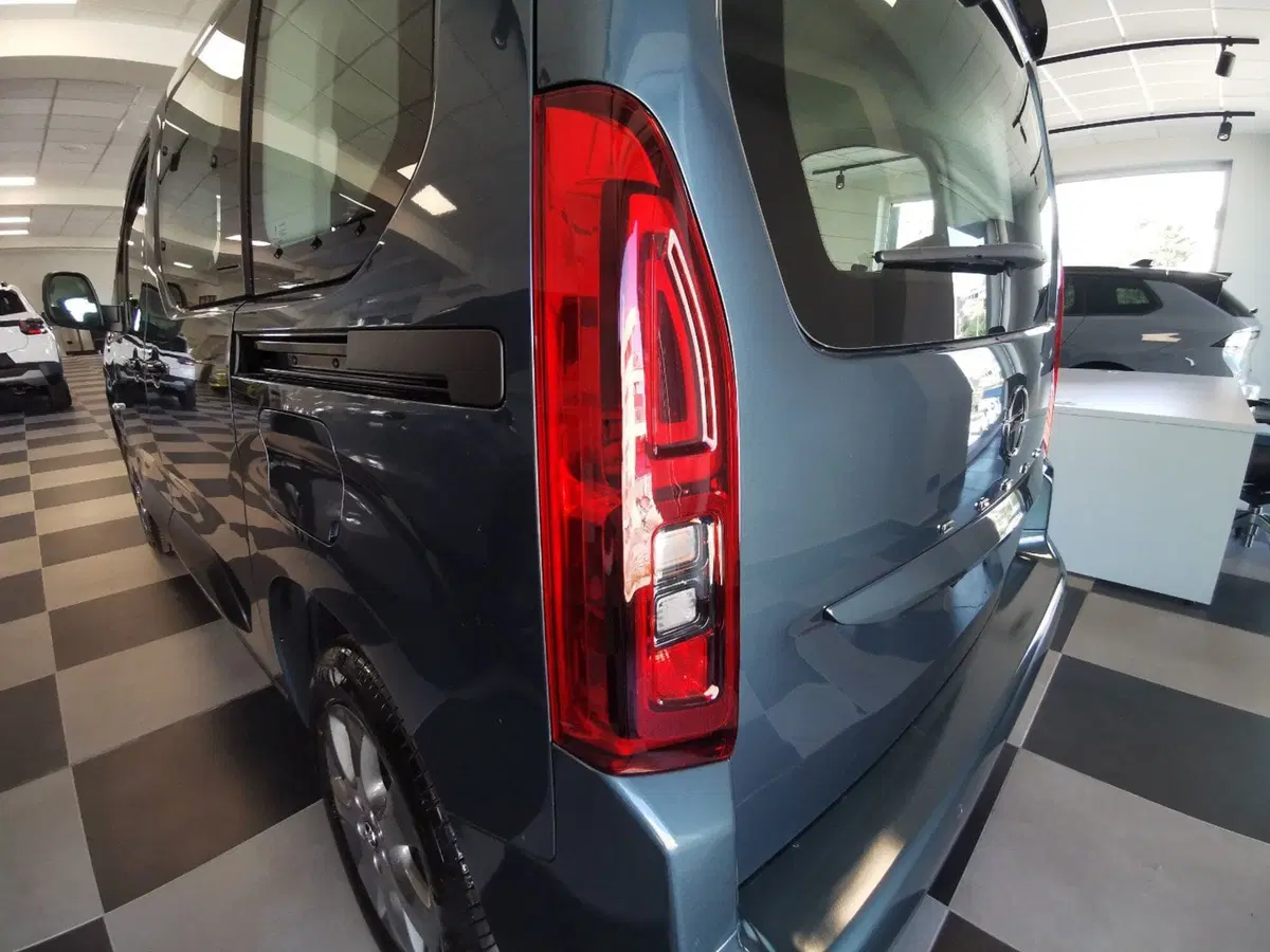 Opel Combo Furgone nuova a Taranto (7)