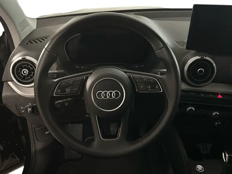 Audi Q2 usata a Napoli (11)