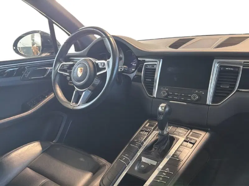Porsche Macan usata a Napoli (7)