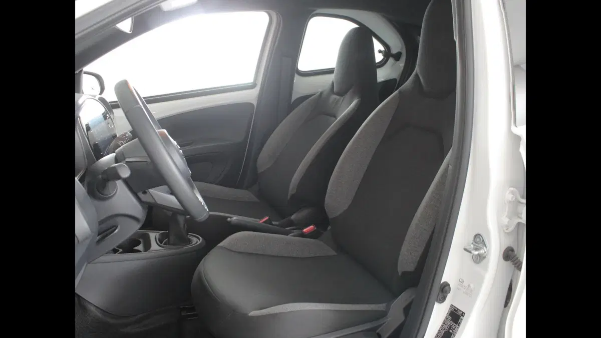 Toyota Aygo X usata a Palermo (11)