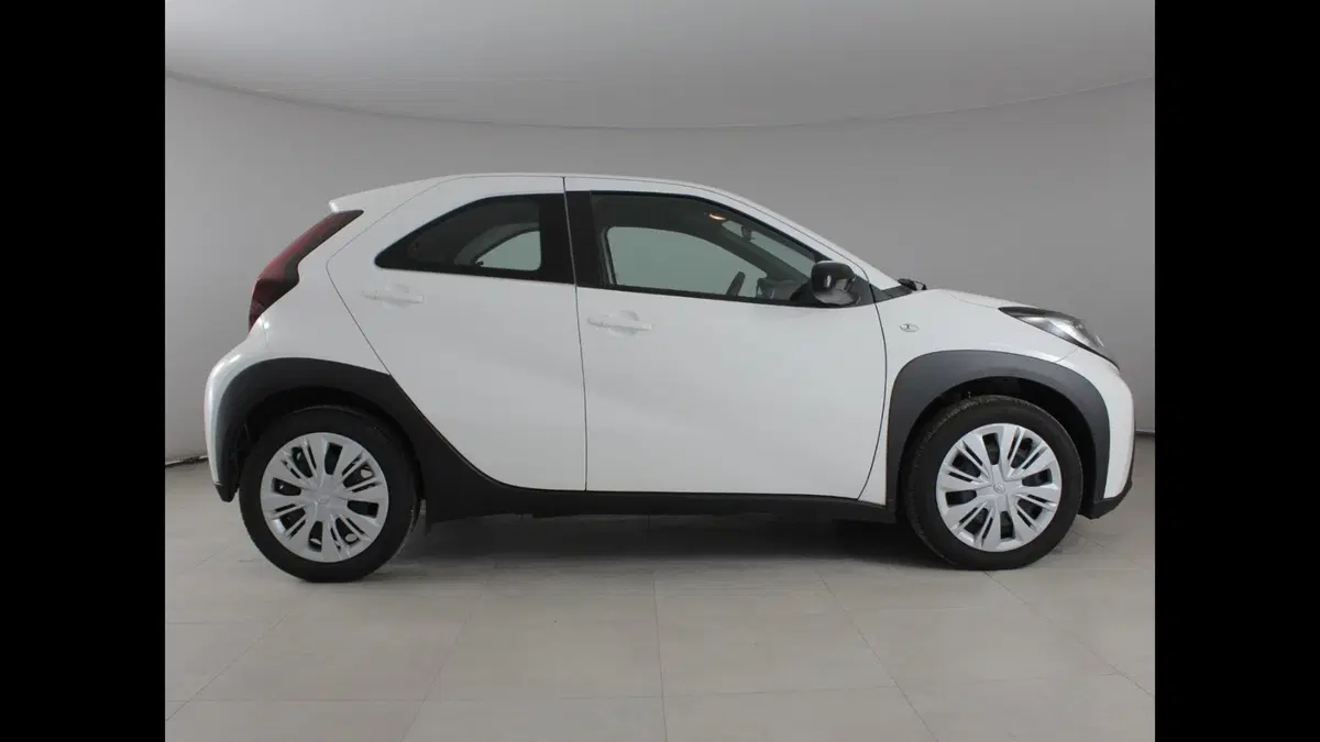 Toyota Aygo X usata a Palermo (13)