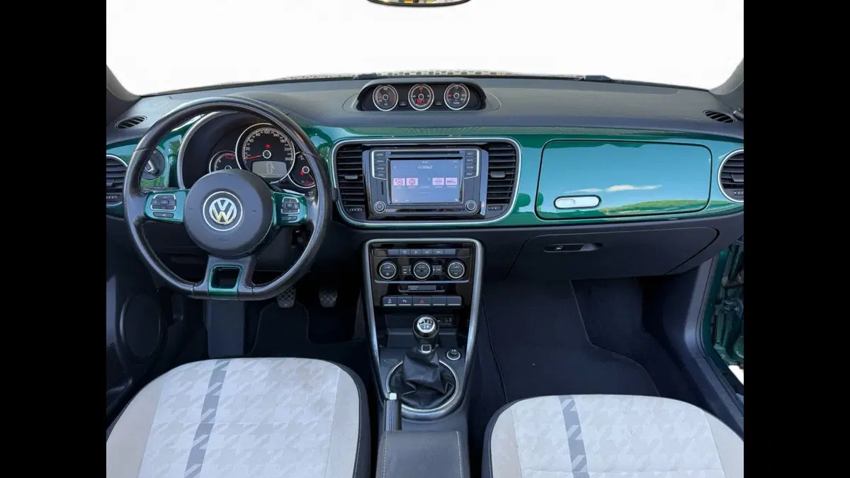 Volkswagen Maggiolino Cabrio usata a Palermo (10)