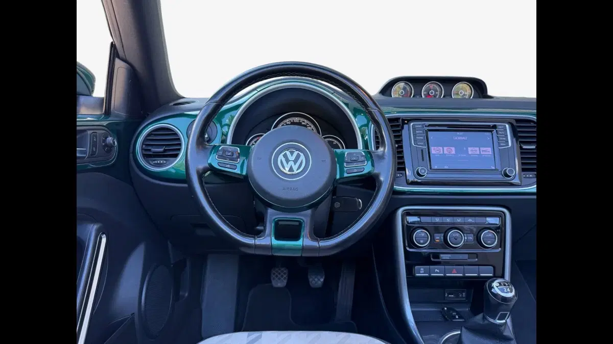 Volkswagen Maggiolino Cabrio usata a Palermo (11)