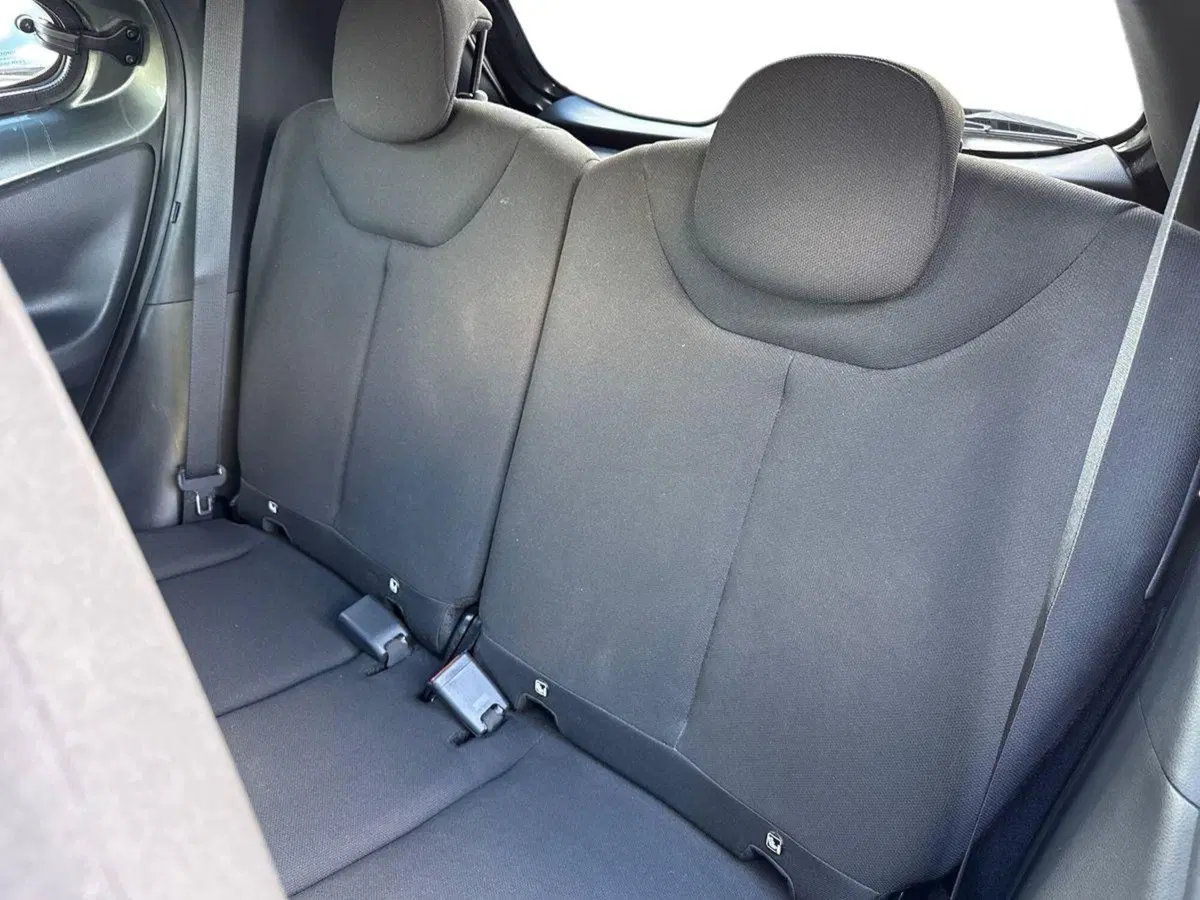 Toyota Aygo X usata a Palermo (11)