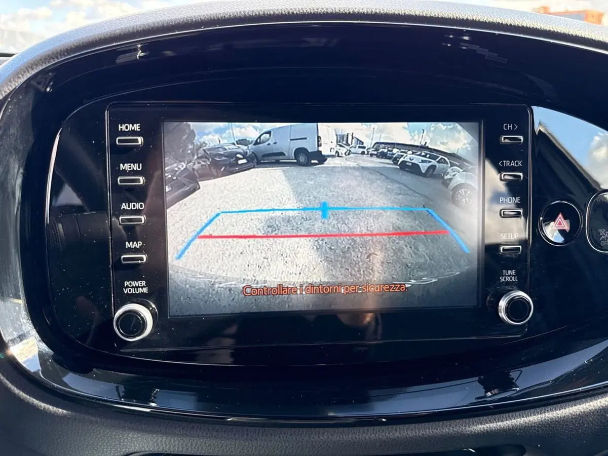 Toyota Aygo X usata a Palermo (18)