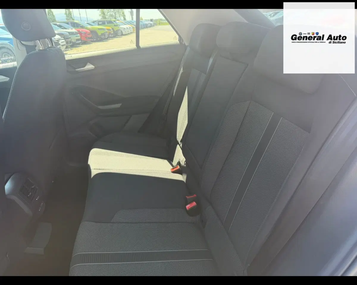 Volkswagen T-Roc usata a Lucca (18)
