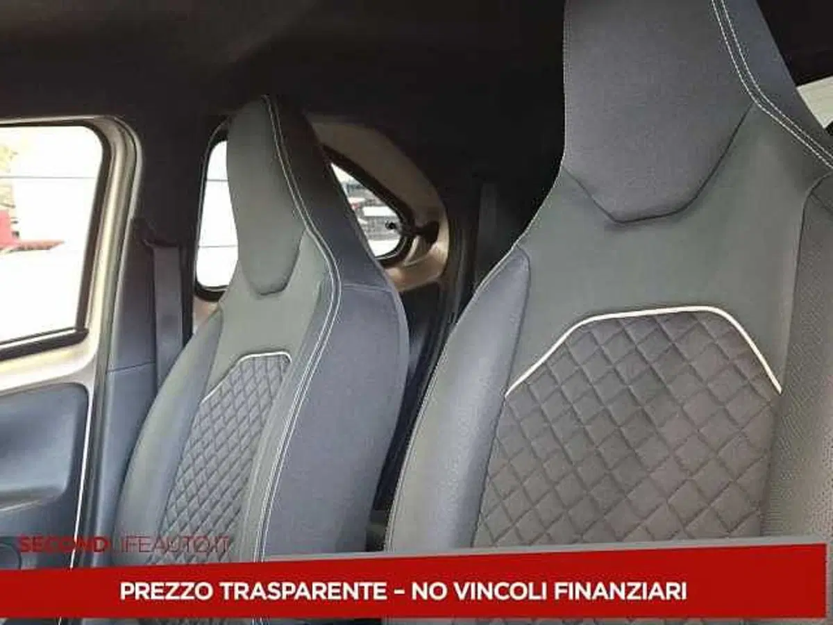 Toyota Aygo X usata a Chieti (13)