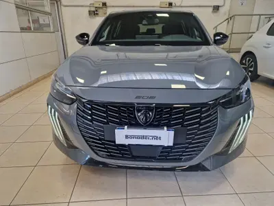 Peugeot 208 motore elettrico 136 CV 5 porte GT del 2025 usata a Saronno