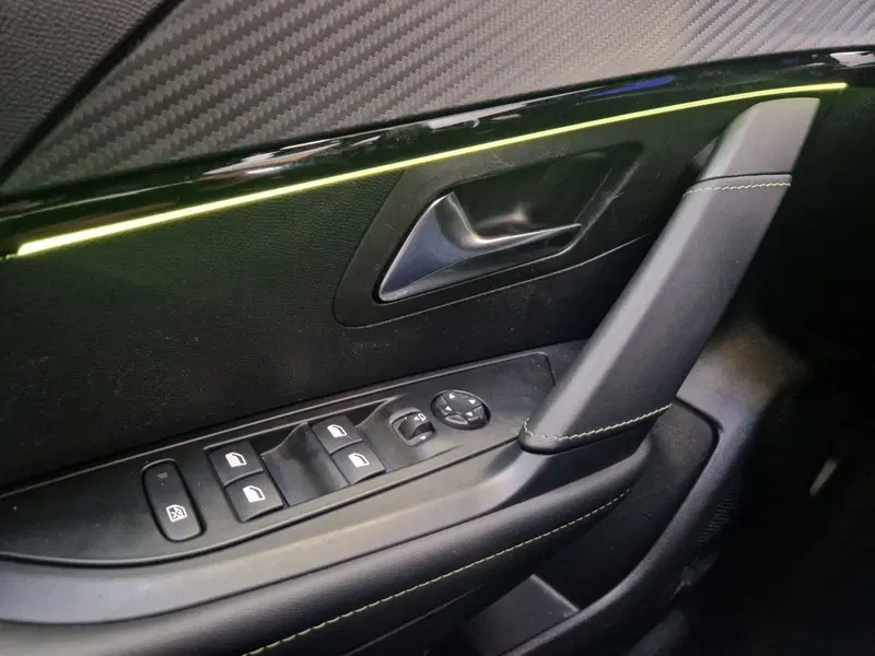 Peugeot 208 usata a Varese (12)