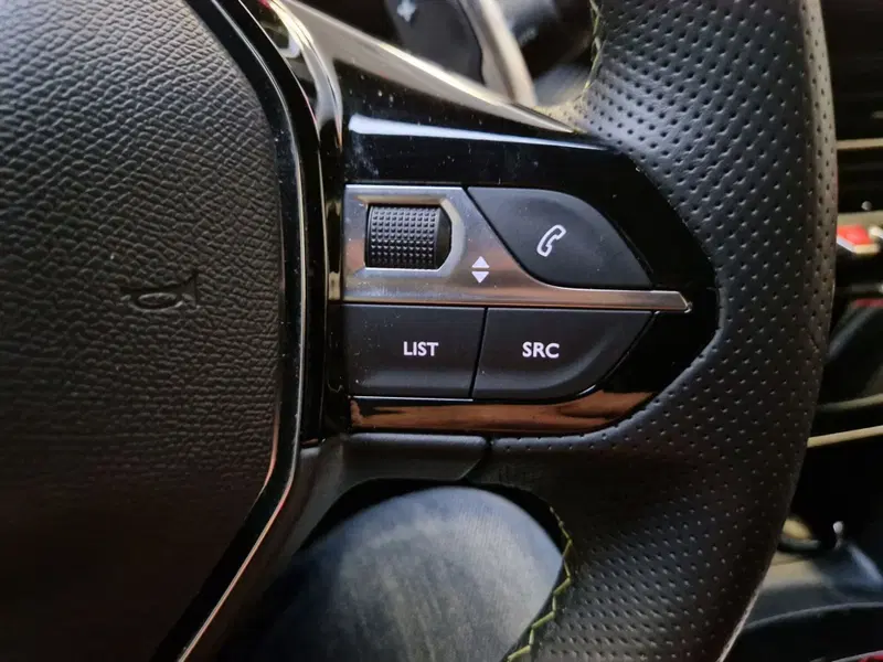 Peugeot 208 usata a Varese (14)