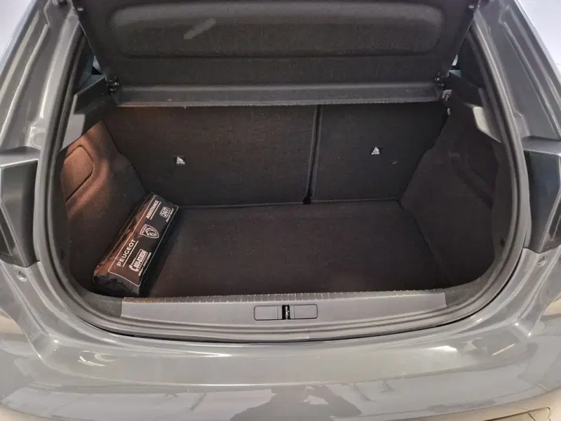 Peugeot 208 usata a Varese (5)