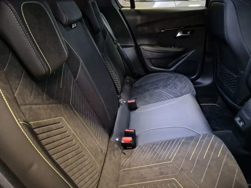 Peugeot 208 usata a Varese (6)