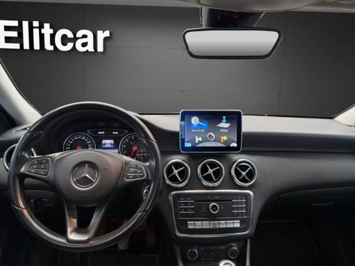 Mercedes-Benz Classe A usata a Milano (8)