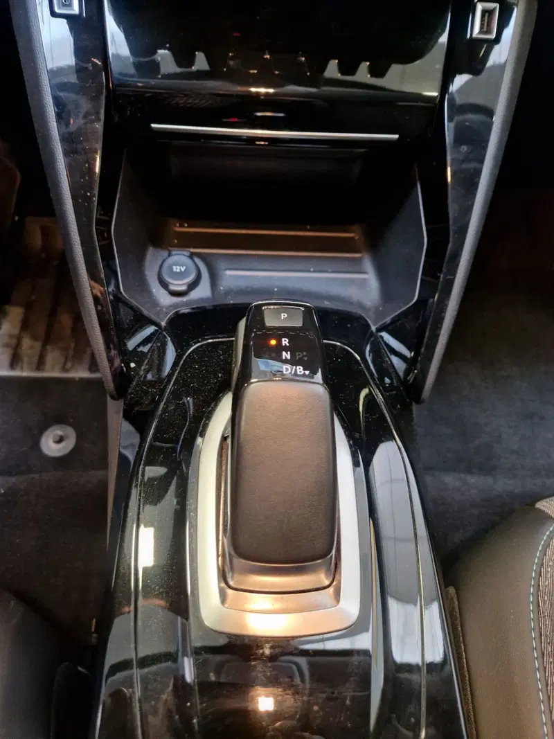 Peugeot 208 usata a Varese (15)