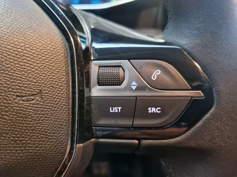 Peugeot 208 usata a Varese (18)