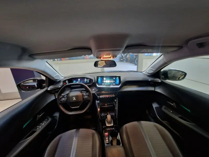 Peugeot 208 usata a Varese (20)