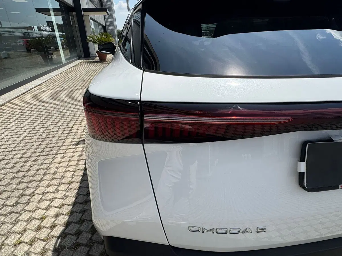 Omoda Omoda 5 SHS-H nuova a Monza e Brianza (15)