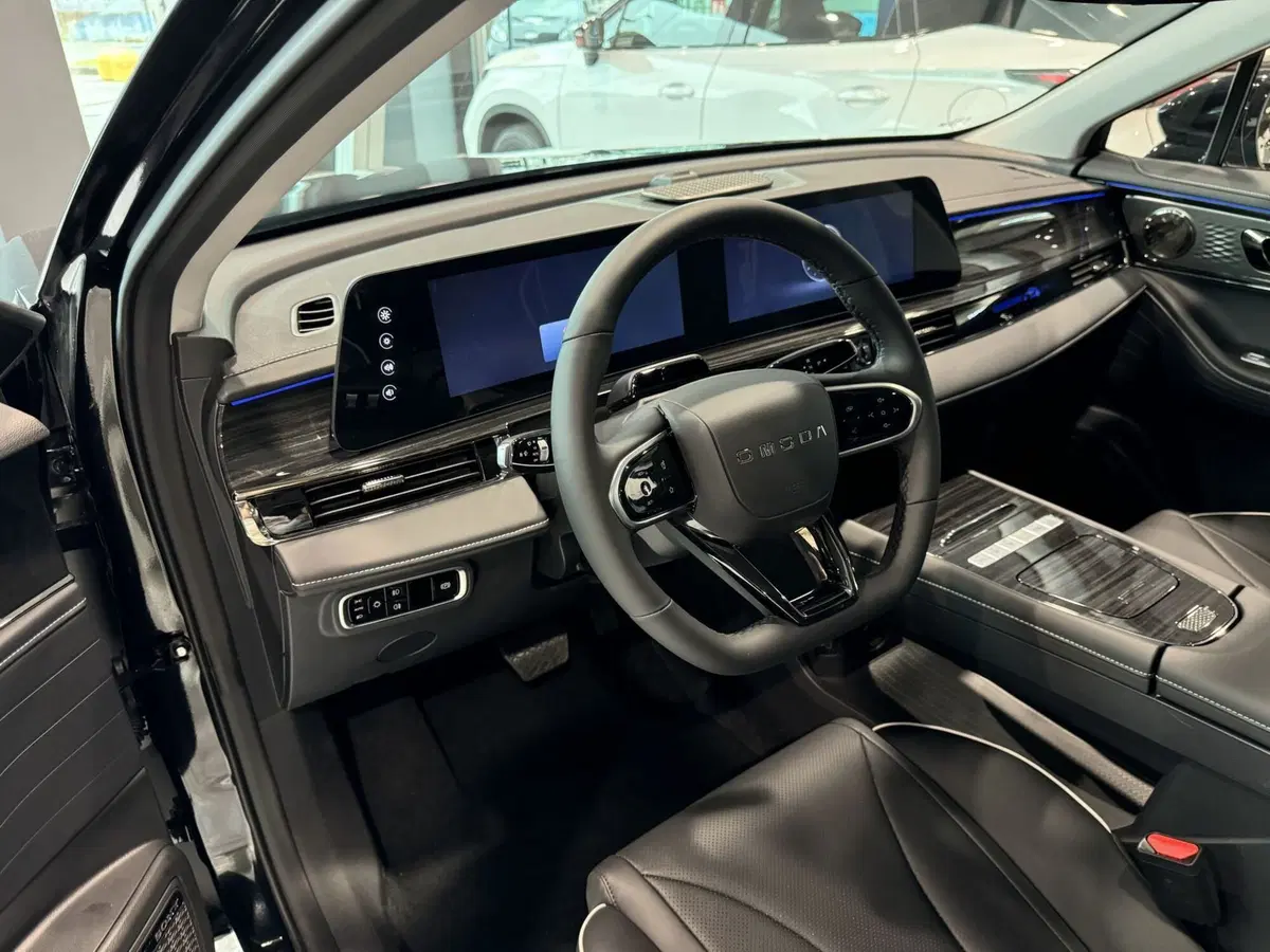 Omoda Omoda 5 SHS-H nuova a Monza e Brianza (9)