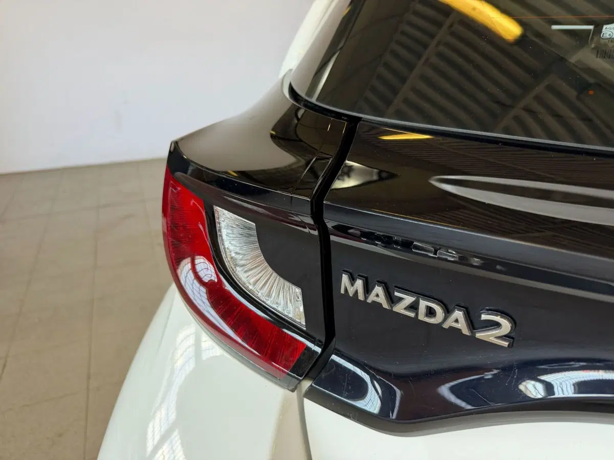 Mazda Mazda2 Hybrid usata a Monza e Brianza (17)