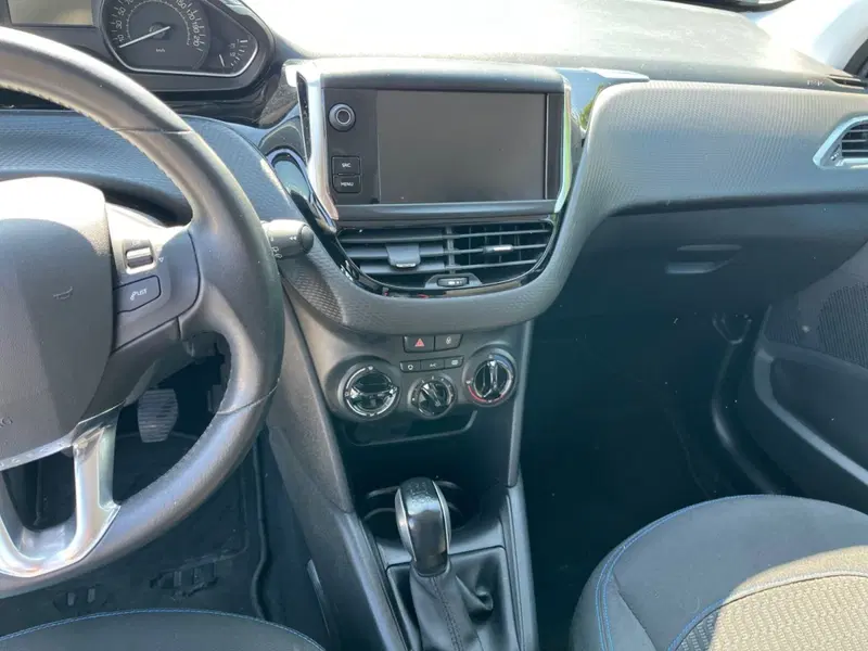 Peugeot 208 usata a Modena (15)