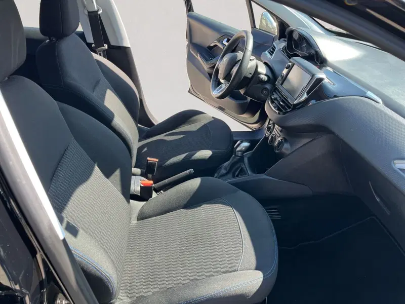 Peugeot 208 usata a Modena (17)
