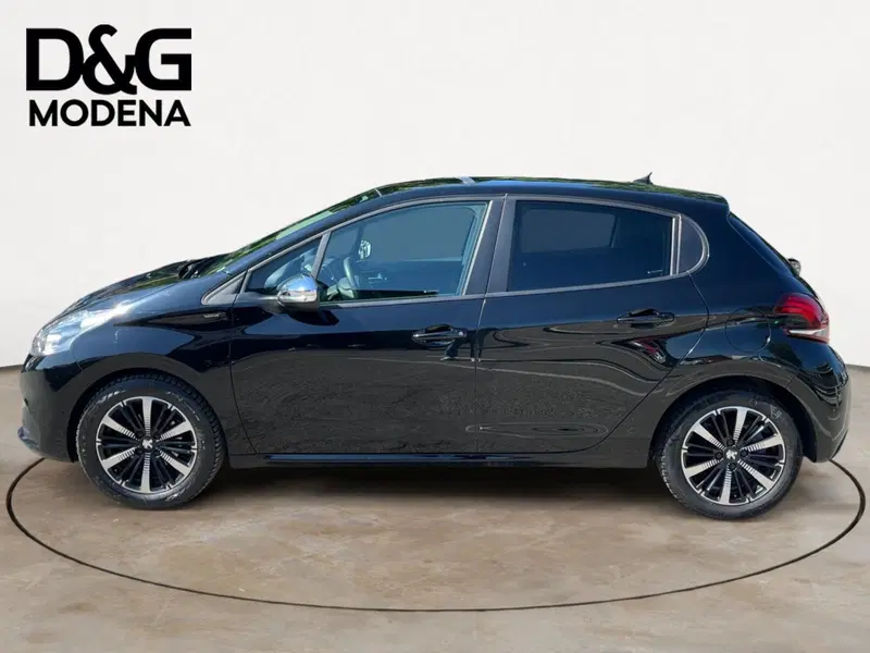 Peugeot 208 usata a Modena (2)