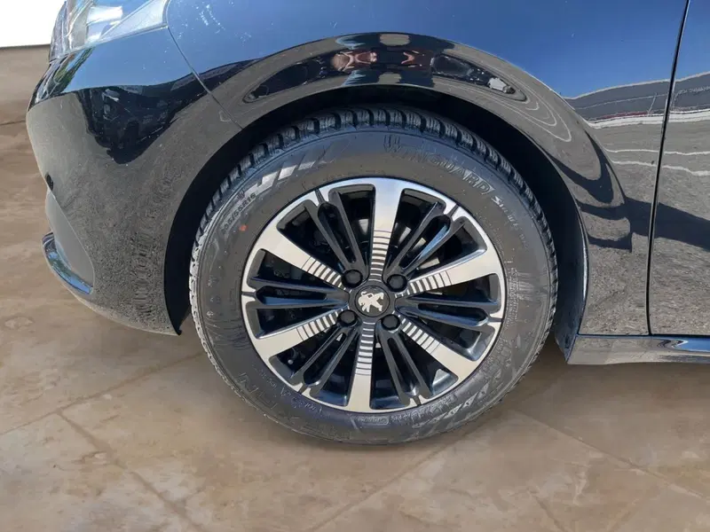 Peugeot 208 usata a Modena (9)