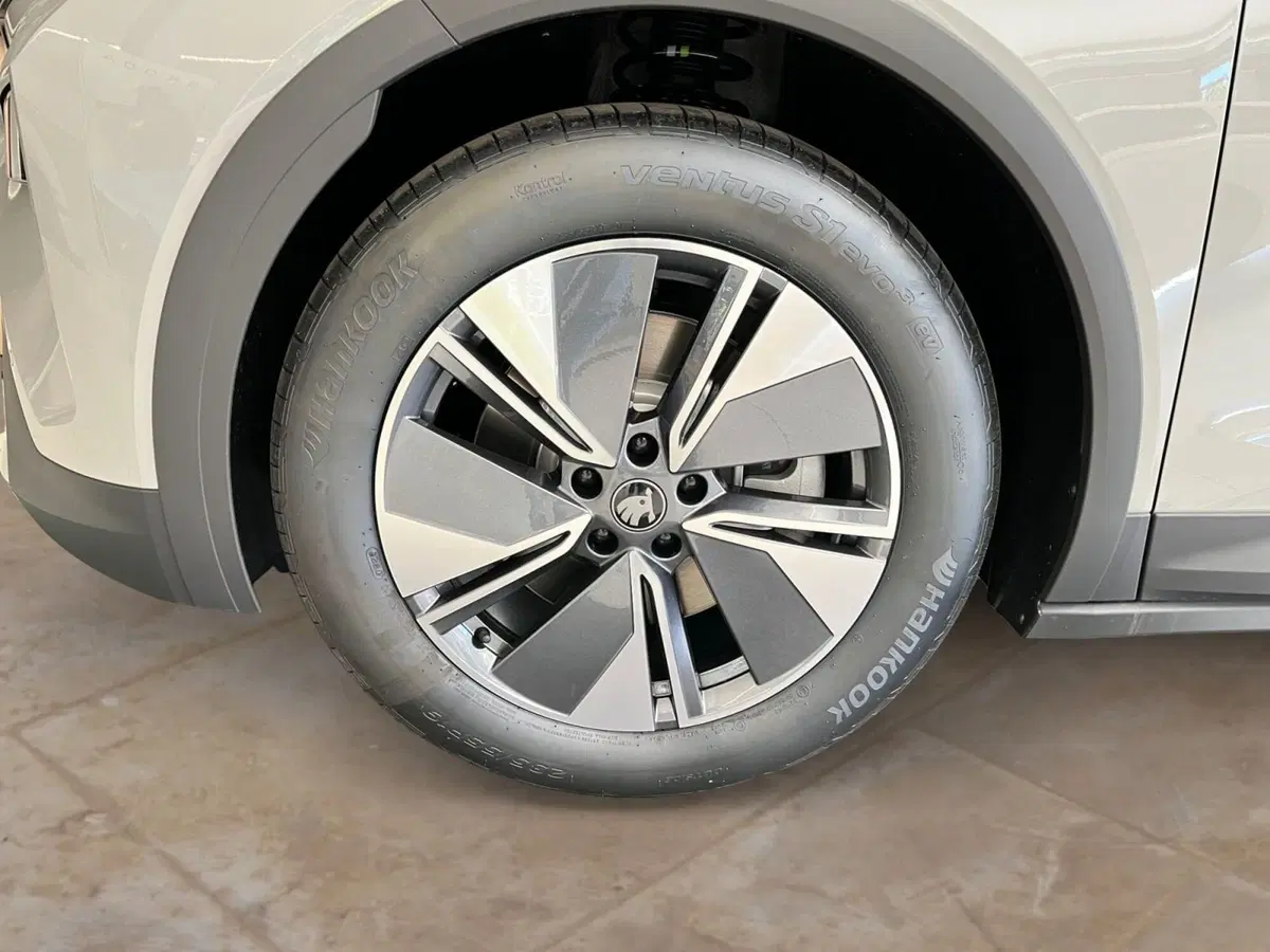 Skoda Elroq nuova a Modena (5)