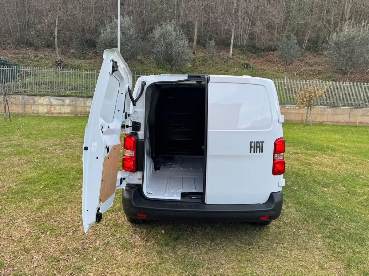 Fiat Scudo Furgone nuova a Salerno (12)