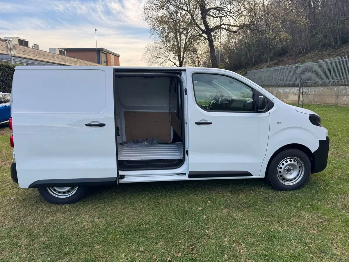 Fiat Scudo Furgone nuova a Salerno (16)