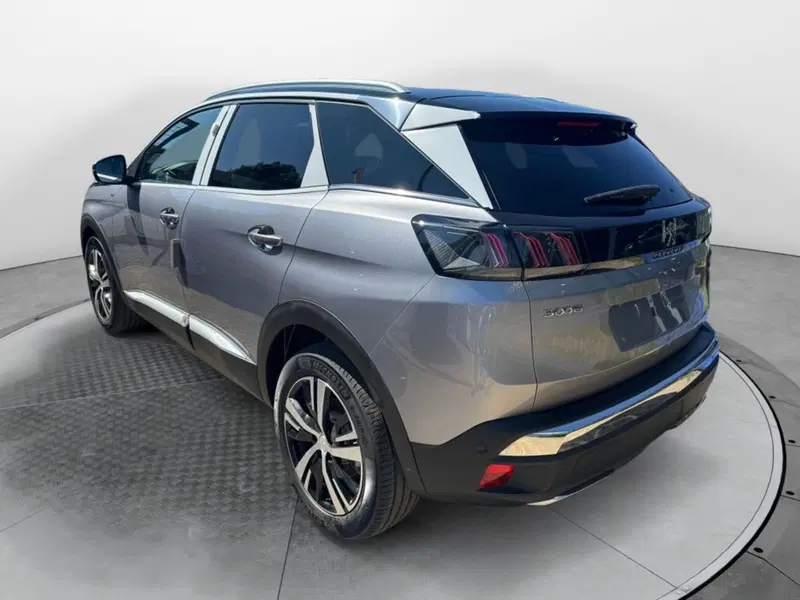 Peugeot 3008 nuova a Salerno (4)