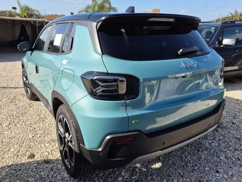 Jeep Avenger nuova a Salerno (3)