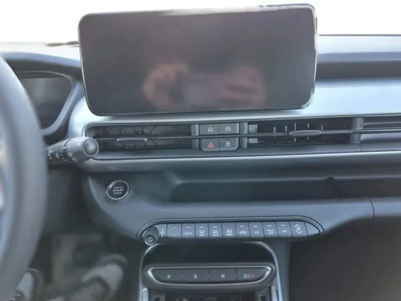 Jeep Avenger nuova a Salerno (7)