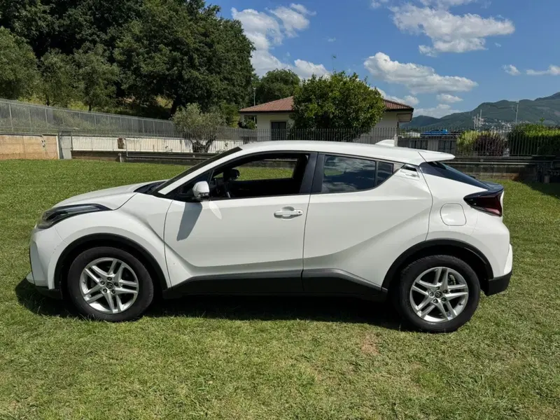 Toyota Toyota C-HR usata a Salerno (10)