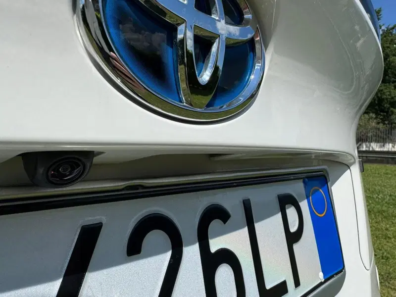 Toyota Toyota C-HR usata a Salerno (18)